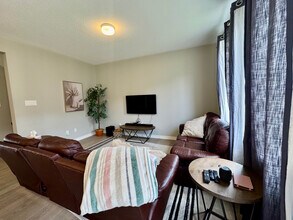667 Allied Mews in Ottawa, ON - Building Photo - Building Photo