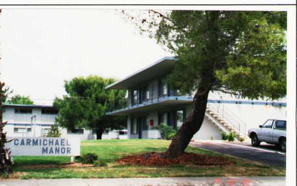 932 Dornajo Way in Sacramento, CA - Foto de edificio - Building Photo