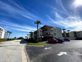 537 Taylor Ave in Cape Canaveral, FL - Building Photo