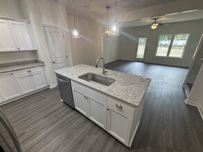 610 S Blackmon St in Benson, NC - Building Photo - Building Photo
