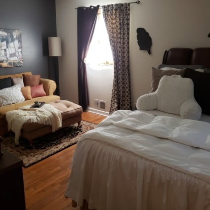 4588 Hopewell Rd in College Park, GA - Foto de edificio - Building Photo