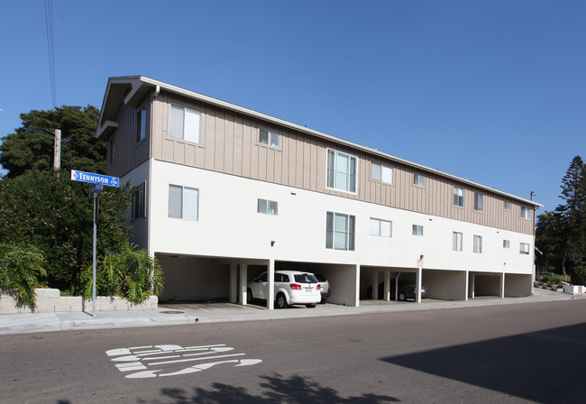 Colony Apartments in San Diego, CA - Foto de edificio - Building Photo