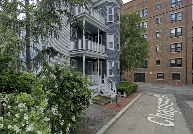 8 Chapman Pl, Unit 2