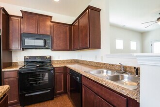 73 Howard Ave in Cartersville, GA - Building Photo - Building Photo
