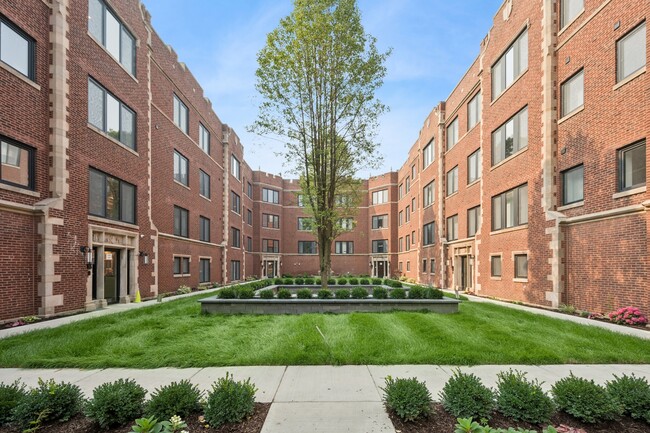 1333 W Estes Ave in Chicago, IL - Building Photo - Building Photo