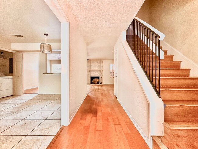 property at 2106 Kipling Dr