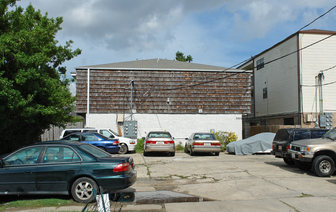 3805 Simone Gardens Dr in Metairie, LA - Building Photo