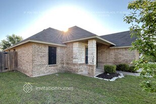 1206 Woodside Ln in Seagoville, TX - Building Photo