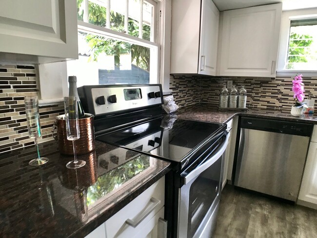 109 E Bass St in Kissimmee, FL - Building Photo - Building Photo