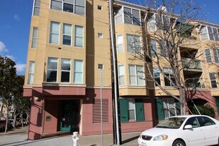 690 Chestnut St in San Francisco, CA - Building Photo