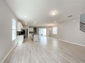 12796 Brodlove Ln in Oakland, FL - Foto de edificio - Building Photo