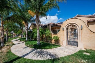 27048 Triumph Ave in Santa Clarita, CA - Building Photo - Building Photo