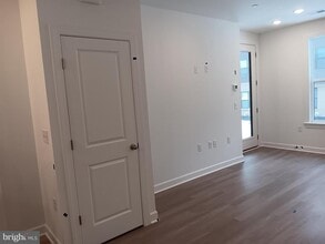 4951 Longmire Wy in Chantilly, VA - Building Photo - Building Photo