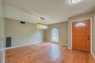 10902 Sagevale Ln in Houston, TX - Building Photo - Building Photo