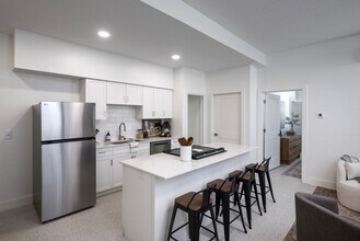 St Joe Apartments in Fort Wayne, IN - Foto de edificio - Building Photo