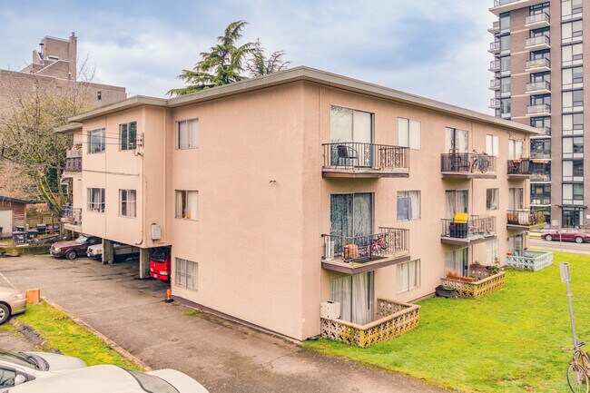356 6th Av E in Vancouver, BC - Building Photo - Building Photo