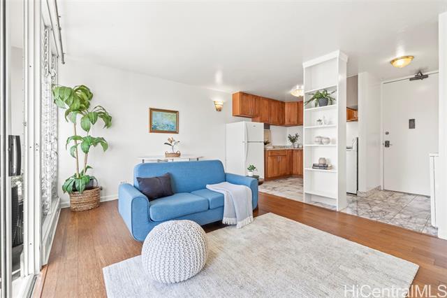 2754 Kuilei St in Honolulu, HI - Building Photo - Building Photo