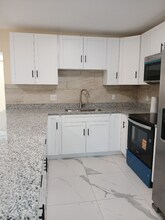 378-378 78th Ave NE in St. Petersburg, FL - Building Photo - Building Photo