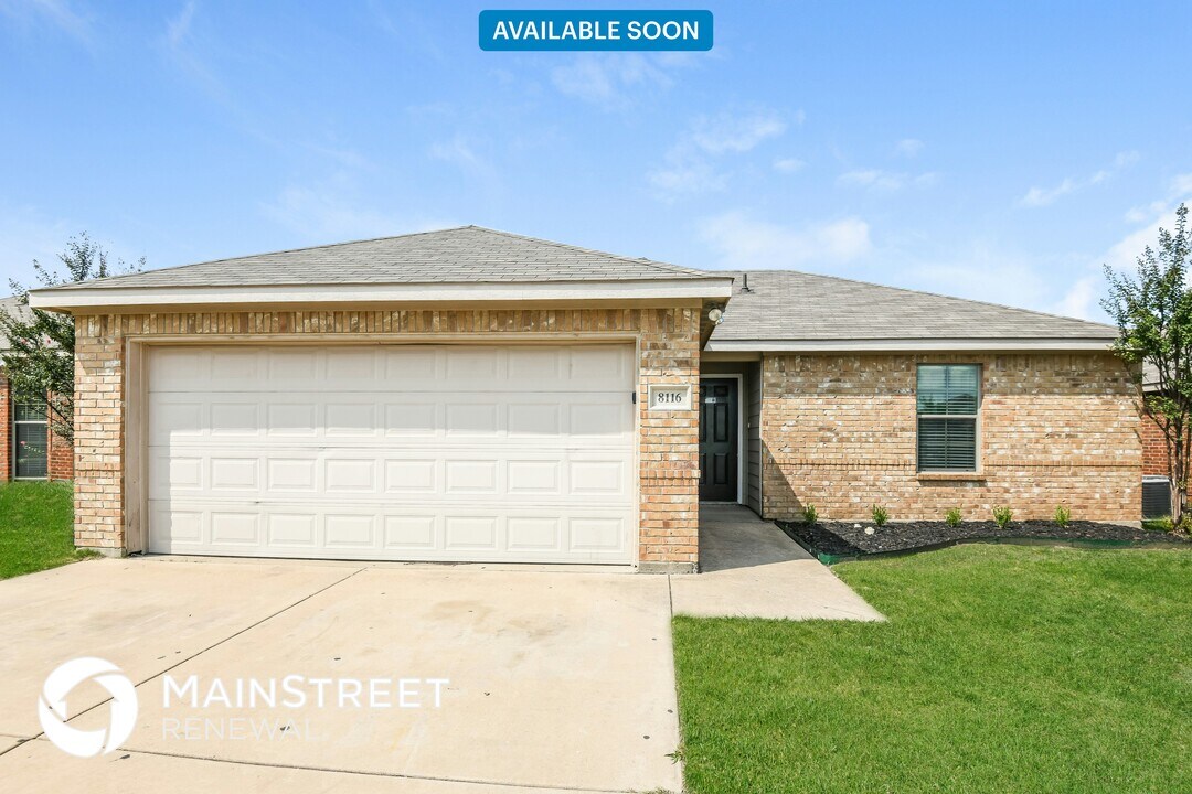 8116 Raleigh Dr in Fort Worth, TX - Building Photo