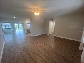 110 Sinclair St SE in Port Charlotte, FL - Building Photo - Building Photo