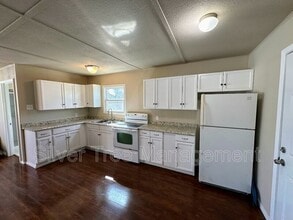 274 Lark Meadow Dr in Bridgeport, TX - Building Photo - Building Photo