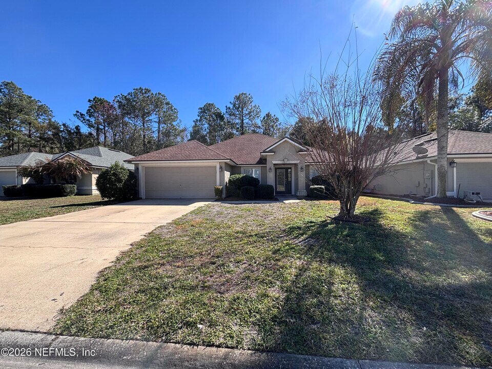 1611 Heather Fields Ct in Fleming Island, FL - Building Photo