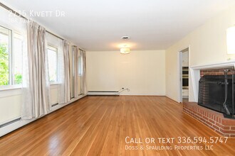 2715 Kivett Dr in Greensboro, NC - Building Photo - Building Photo