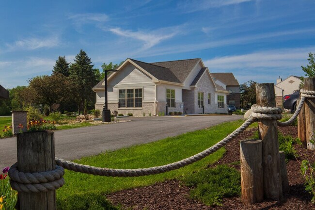 Lake Pointe in Madison, WI - Building Photo - Building Photo