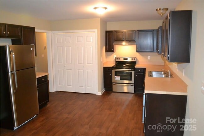 2919 Archdale Dr in Charlotte, NC - Building Photo - Building Photo