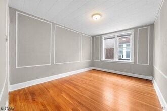 1109 Main St-Unit -3B in Paterson, NJ - Foto de edificio - Building Photo