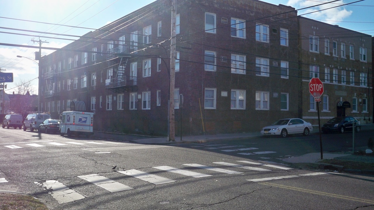 The Wells Street Apartments in Bridgeport, CT - Building Photo