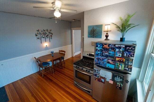 412 Taunton Ave, Unit 2 in East Providence, RI - Building Photo - Building Photo