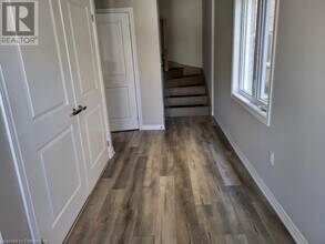 146 Sonoma Ln in Stoney Creek, ON - Building Photo - Building Photo