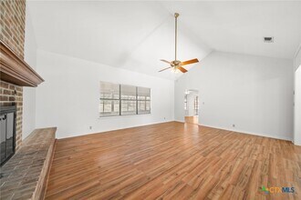 133 Canteen Canyon Dr in Canyon Lake, TX - Building Photo - Building Photo