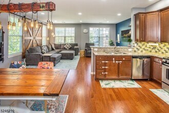 616 Lopez Ln in Morris Plains, NJ - Building Photo - Building Photo