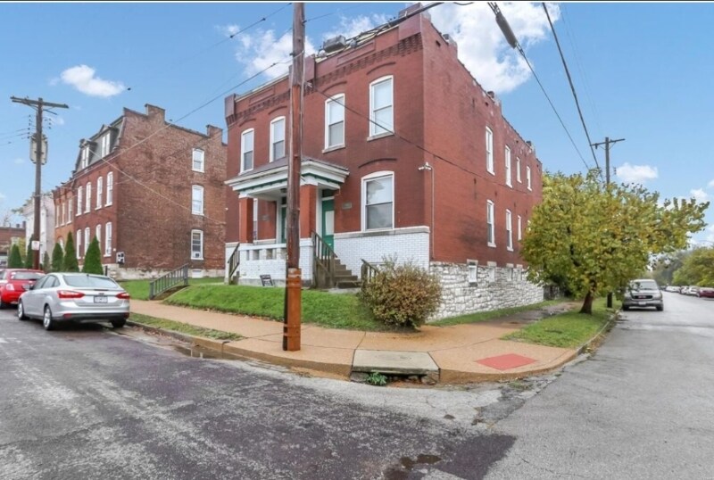 1936-1938 Winnebago St, Unit 2F in St. Louis, MO - Building Photo