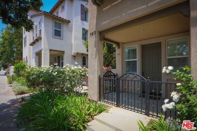 720 S San Fernando Blvd in Burbank, CA - Building Photo - Building Photo