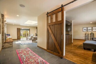 1623 San Patricio Ave SW in Albuquerque, NM - Foto de edificio - Building Photo