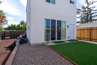 5123 Tipton St in San Diego, CA - Building Photo - Building Photo