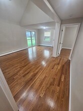 264 Richards Ave in Paxton, MA - Foto de edificio - Building Photo