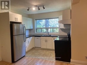 133 Dunn Ave in Toronto, ON - Building Photo - Building Photo