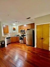 898 Oak St SW in Atlanta, GA - Building Photo - Building Photo