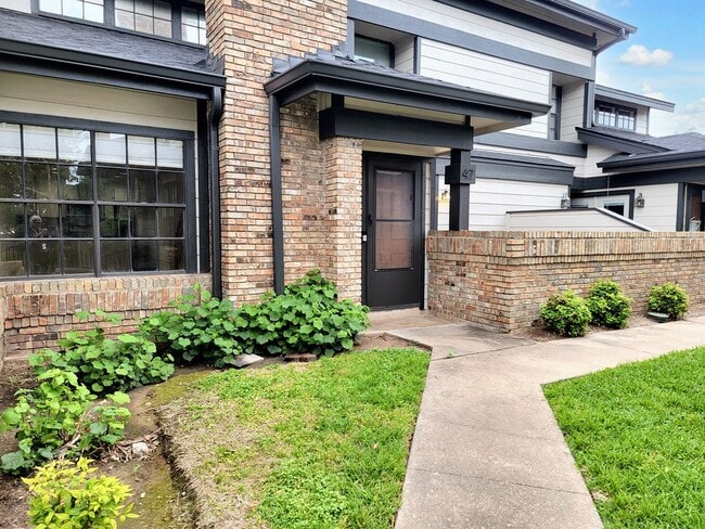 1748 Ohlen Rd in Austin, TX - Building Photo - Building Photo