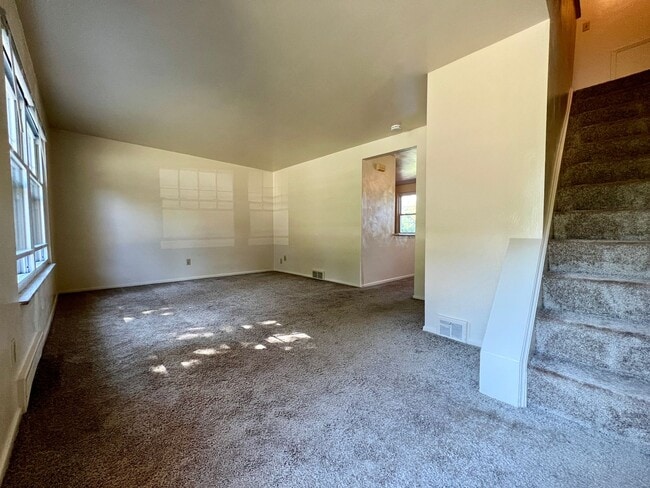 417 Millers Ln in Plum, PA - Building Photo - Building Photo