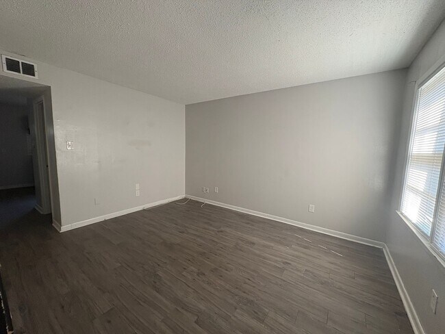 131 Wall St in Warner Robins, GA - Building Photo - Building Photo