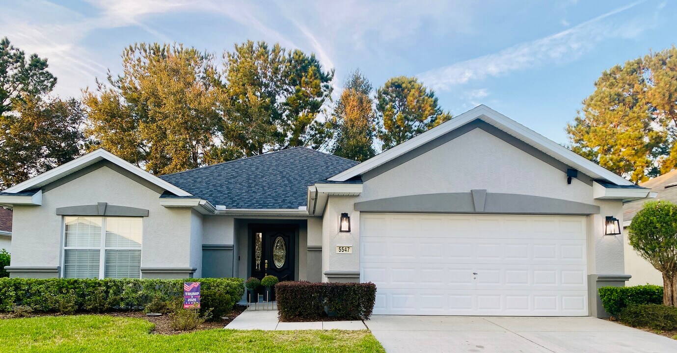 5547 SW 39th St in Ocala, FL - Building Photo