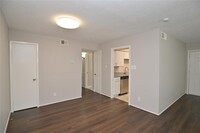 5628 Birchmont Dr photo'