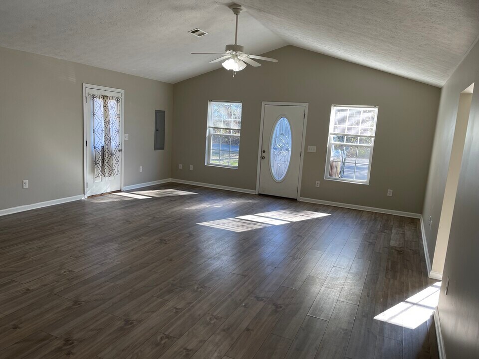 372 Overlook Dr in Seymour, TN - Building Photo