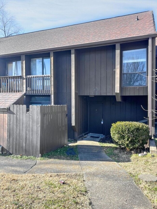 property at 27 Sycamore Ct