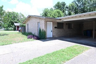 2303 Western Trails Blvd in Austin, TX - Building Photo